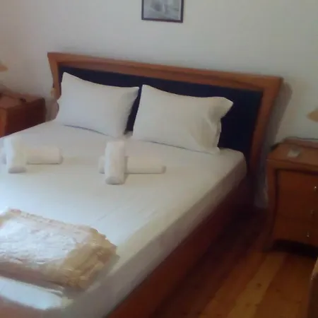 Elvira Holiday home